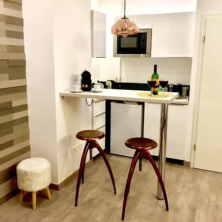 Midpoint By Life Renaissance 아파트